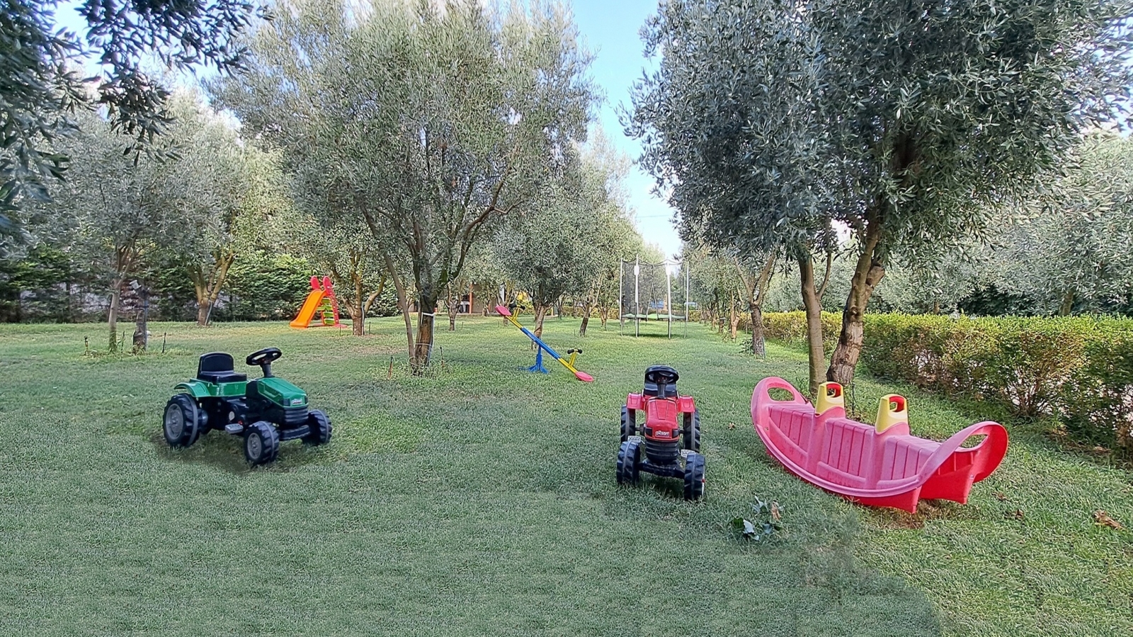 Gaia Studios & Apartments