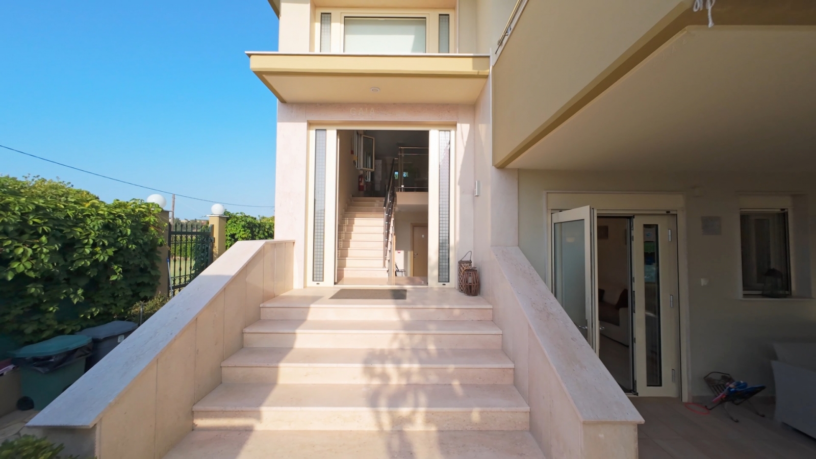 Gaia Studios & Apartments